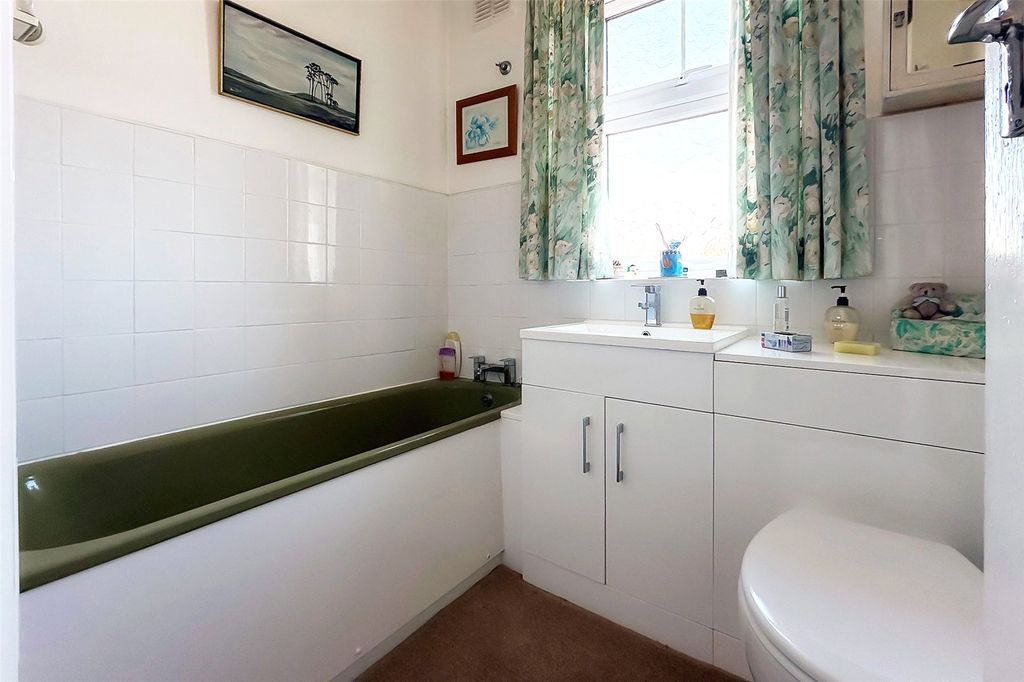 Additional image 8 of 2 bed flat for saleThe Grangeway, Rustington, Littlehampton, West Sussex BN16