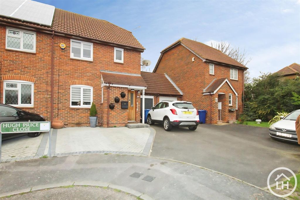 3 bed property for saleHugh Price Close, Murston, Sittingbourne ME10