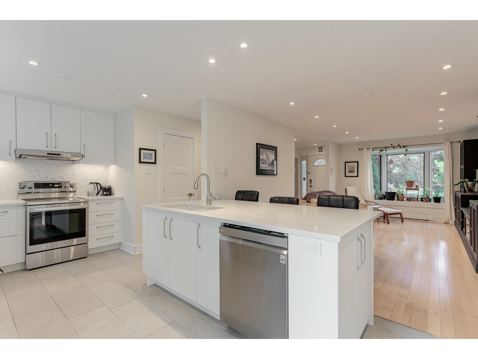 405 Rue Henri-Duhamel