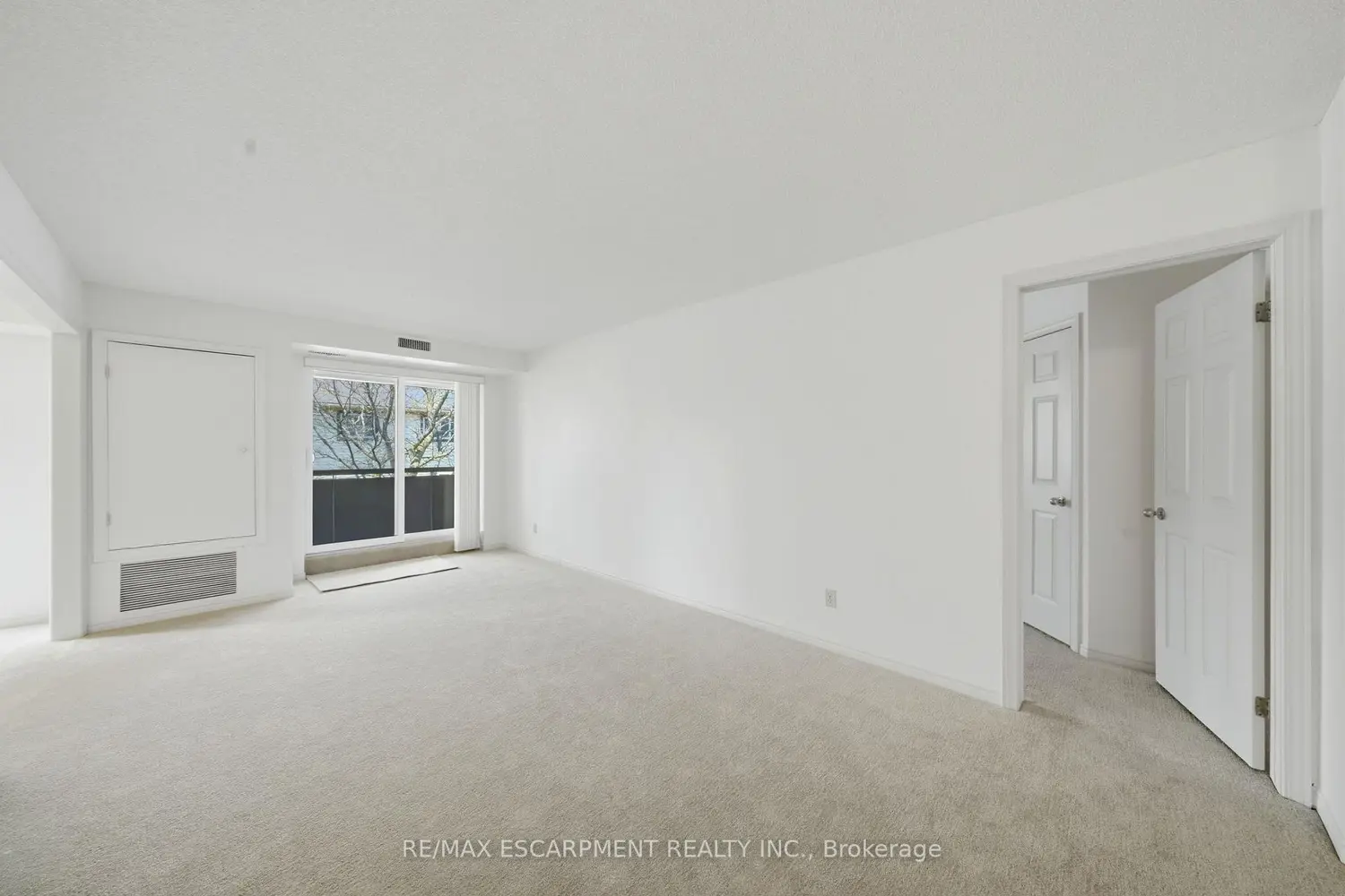 Additional image 3 of 416 Limeridge Road 303