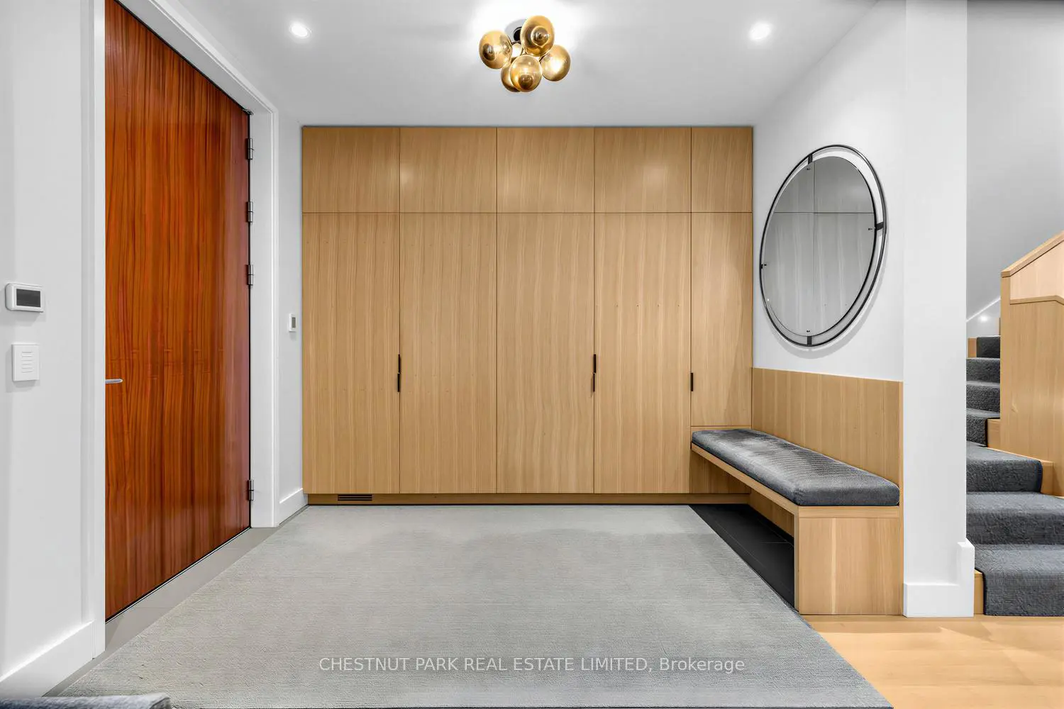 55 Farnham Avenue photo 2