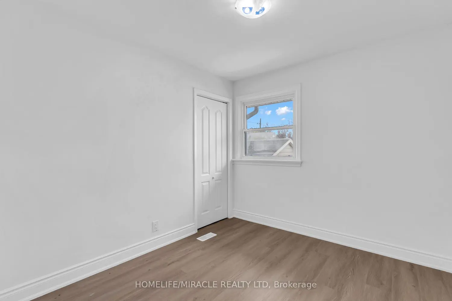 Additional image 9 of 205 Burlington Street