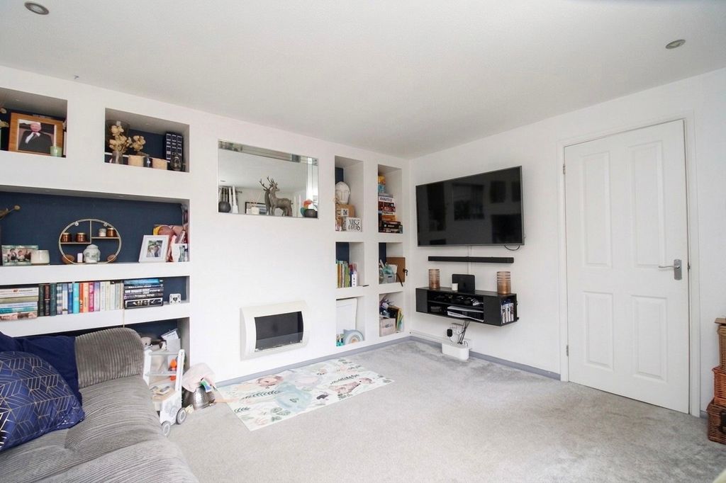 Additional image 6 of 3 bed semi-detached house for saleBrockmans Close, Minster, Ramsgate CT12