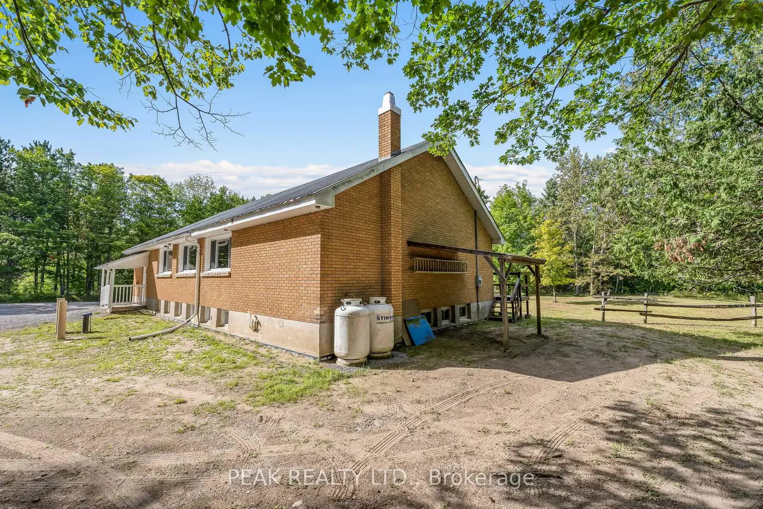 Additional image 18 of 1812 Frontenac Road