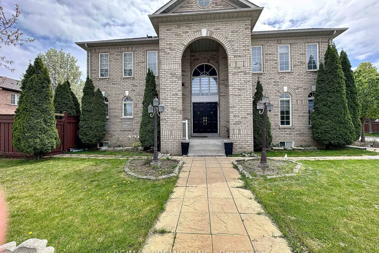 129 Ledge Rock Drive