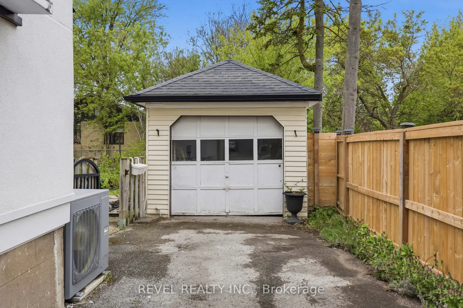 Additional image 13 of 21 Berryman Avenue