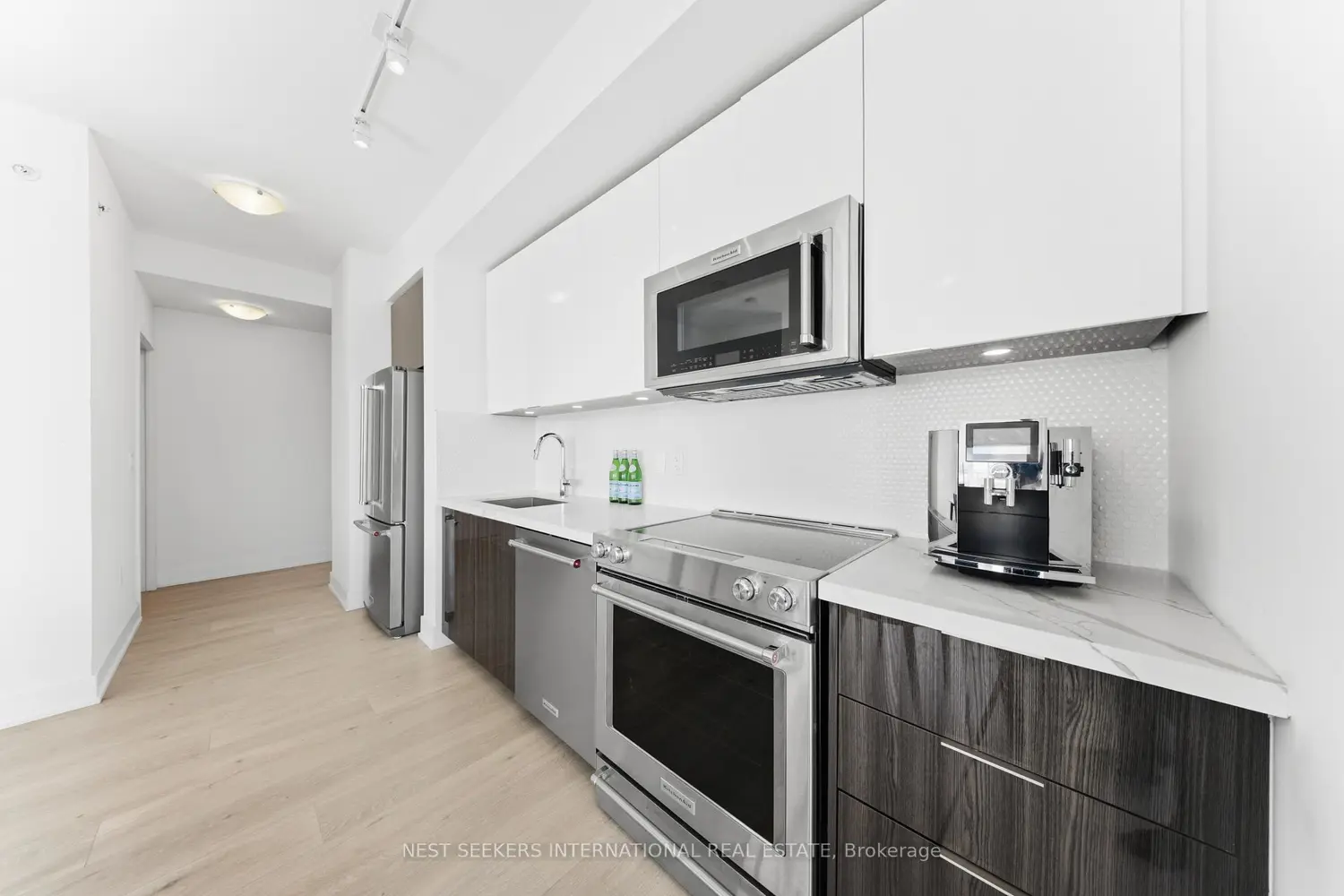30 Shore Breeze Drive 5407 photo 4