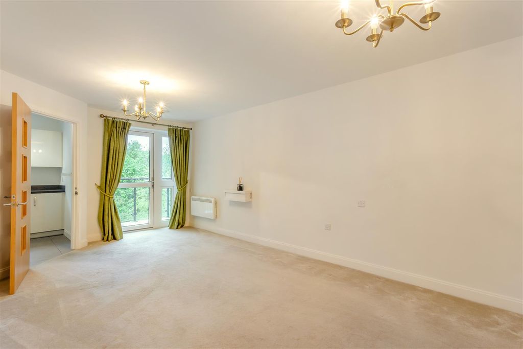 Additional image 2 of 2 bed flat for saleSaxon Gardens, Penn Street, Oakham, Rutland LE15