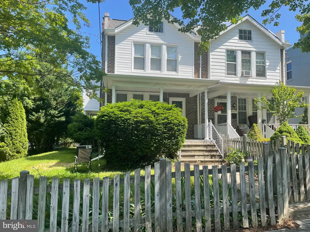 4229 Brandywine Street NW, Washington, DC 20016