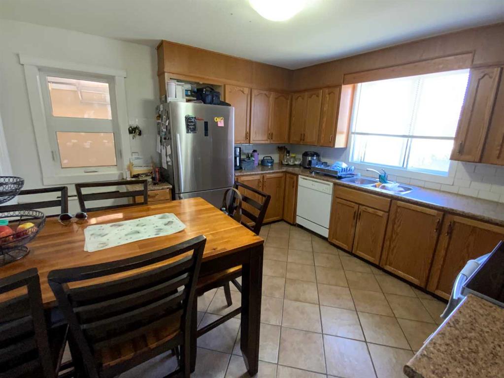 Additional image 2 of 422 Arena Avenue, Trochu, AB, T0M 2C0