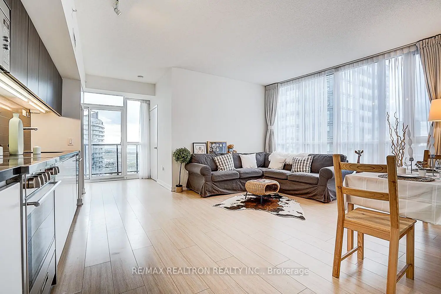 85 Queens Wharf Road 2606 photo 4