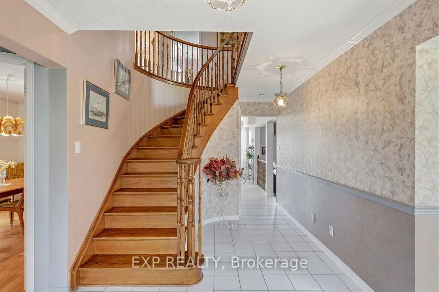 1536 Michaelsem Street photo 3