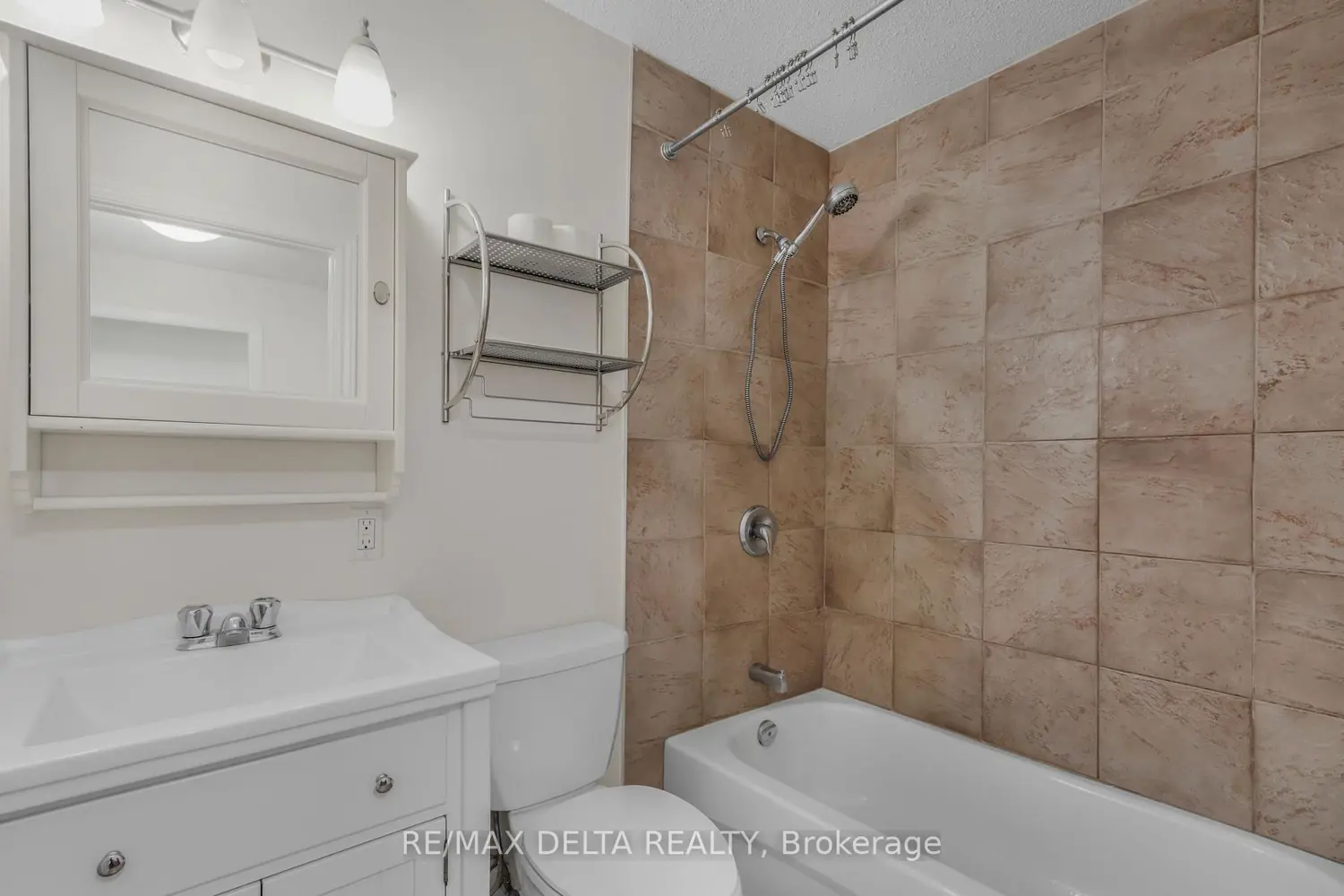 Additional image 14 of 776 St-Jean Street 3