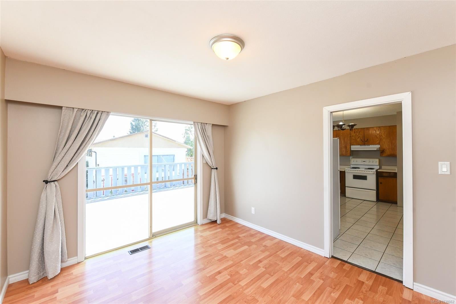 Additional image 6 of 2029 Cedar Crescent, Courtenay, BC, V9N 3B8
