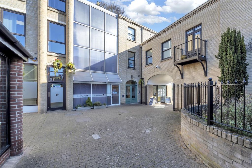 2 bed flat for saleHatter Street, Bury St. Edmunds IP33