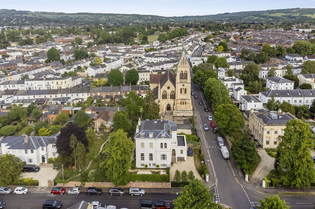 Additional image 28 of 4 bed flat for salePainswick Road, Cheltenham GL50