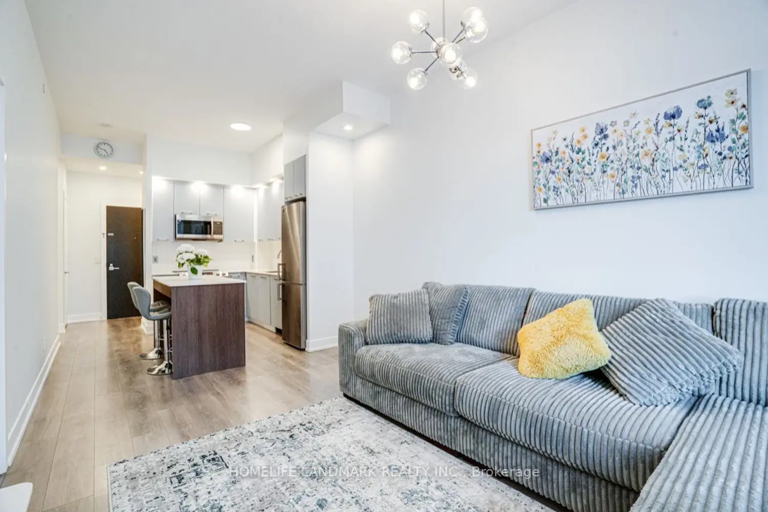 Additional image 8 of 9471 Yonge Street 745