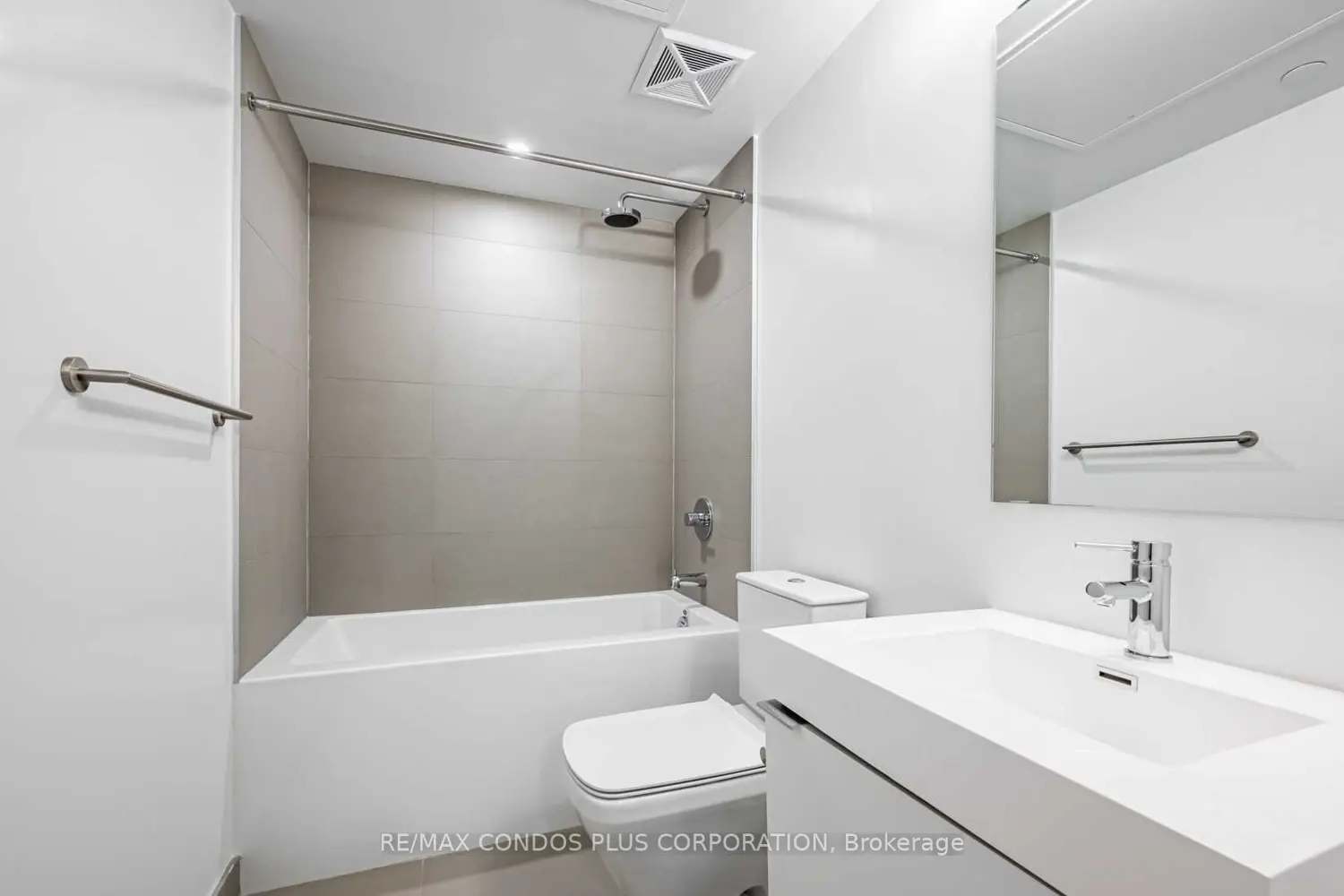 99 Foxbar Road 1406 photo 2