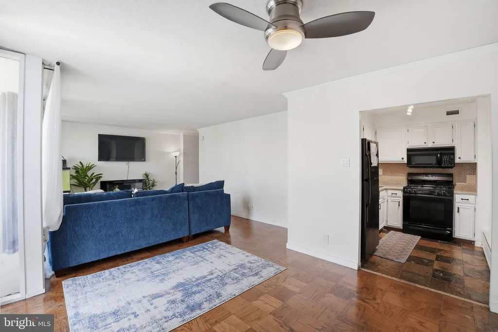 Additional image 6 of 490 M Street SW Unit W-710, Washington, DC 20024
