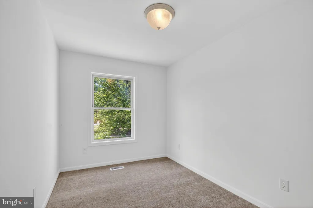 Additional image 16 of 227 54th Street NE, Washington, DC 20019