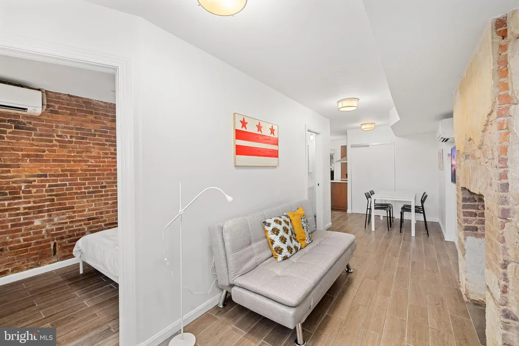Additional image 16 of 619 10th Street NE, Washington, DC 20002