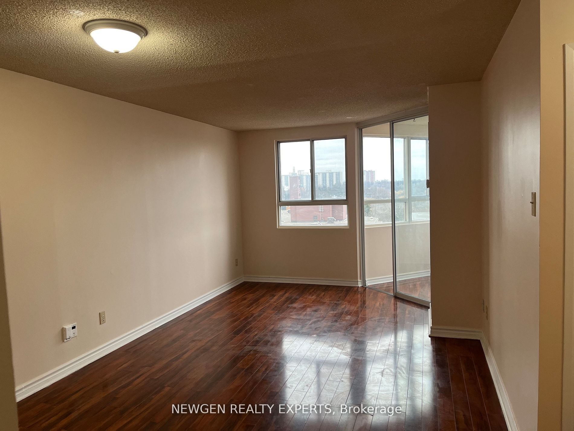 Additional image 2 of 1514-4 Park Vista Drive, Toronto, ON, M4B 3M8
