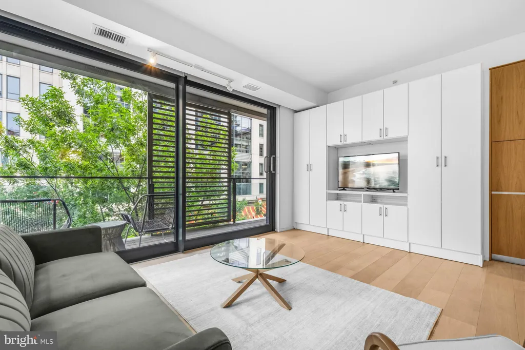 Additional image 12 of 925 H Street NW Unit 315, Washington, DC 20001