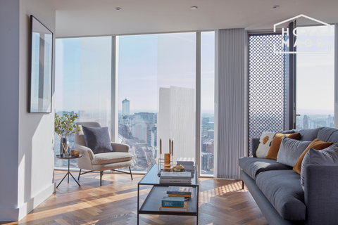 The Residences, West Tower M15