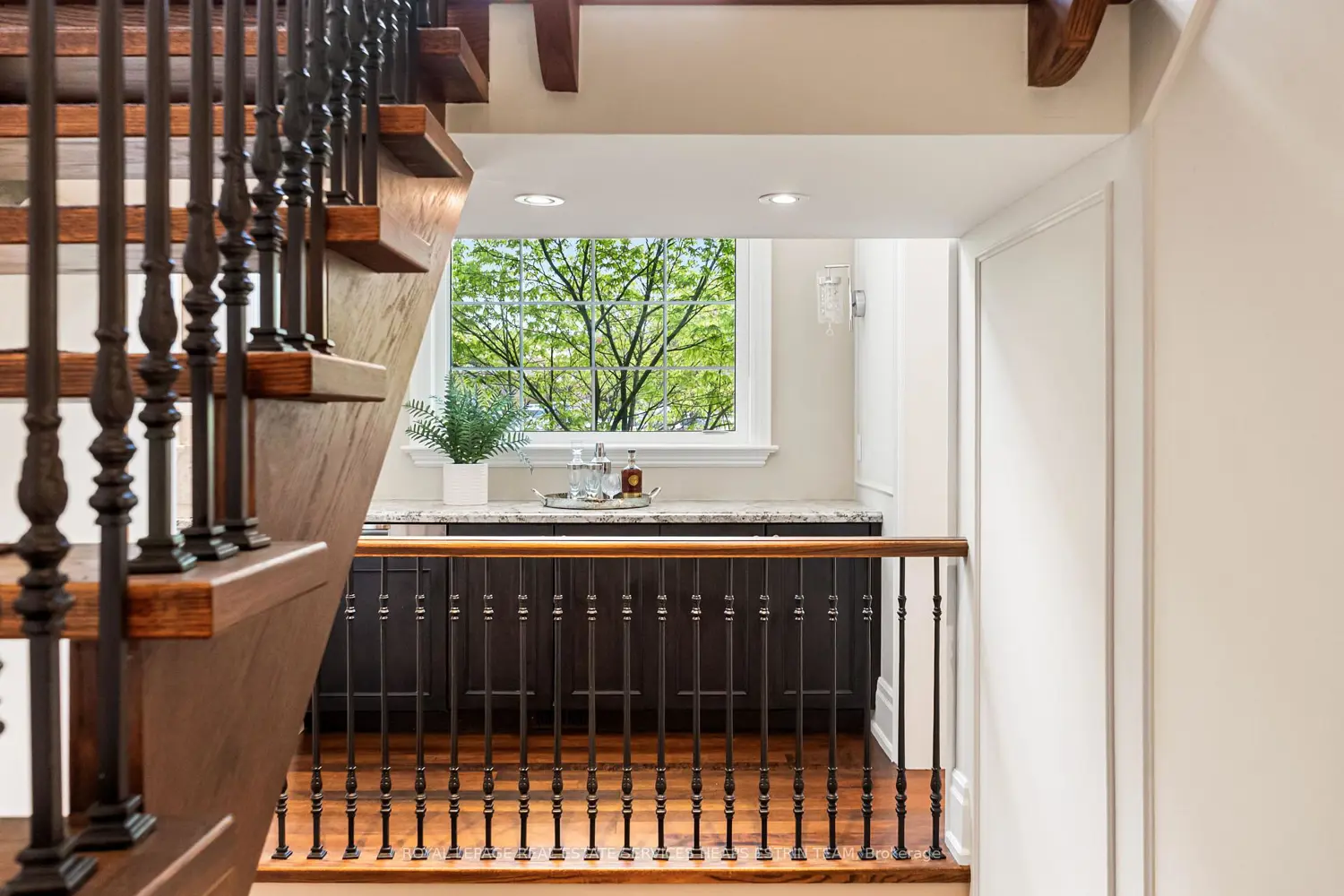 2 Braecrest Avenue photo 4