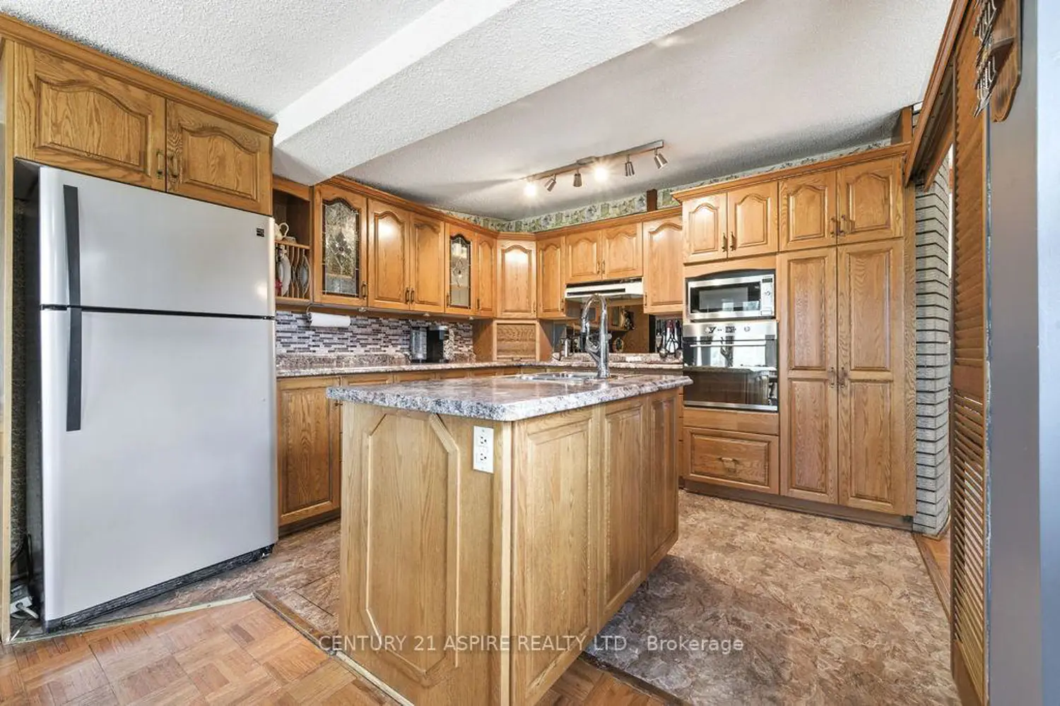 Additional image 8 of 620 Birch Street