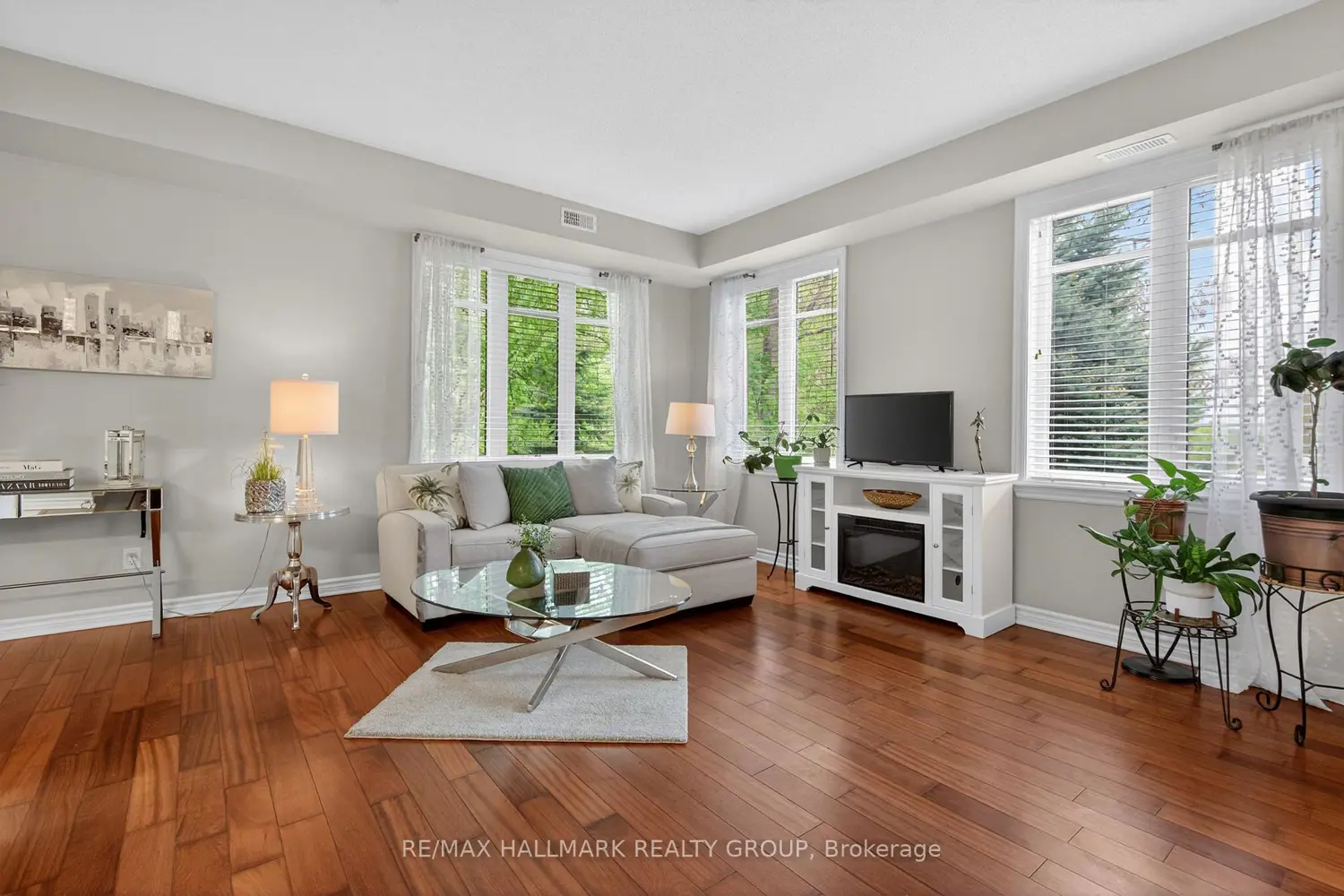 15 Tadley Private 14 photo 5