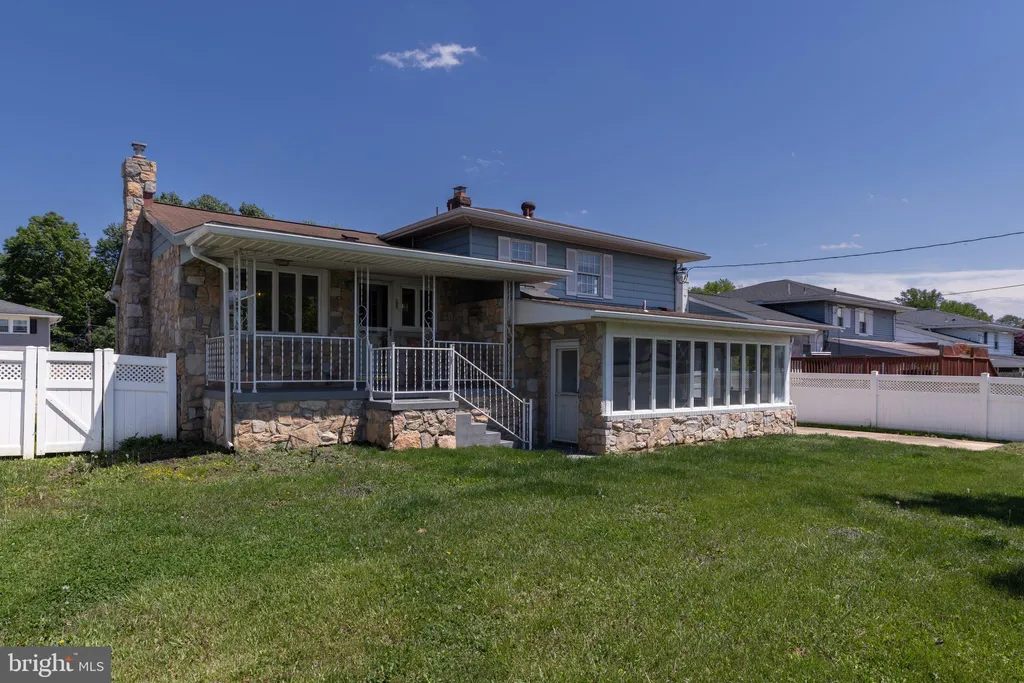 2127 Barr Road, Wilmington, DE 19808