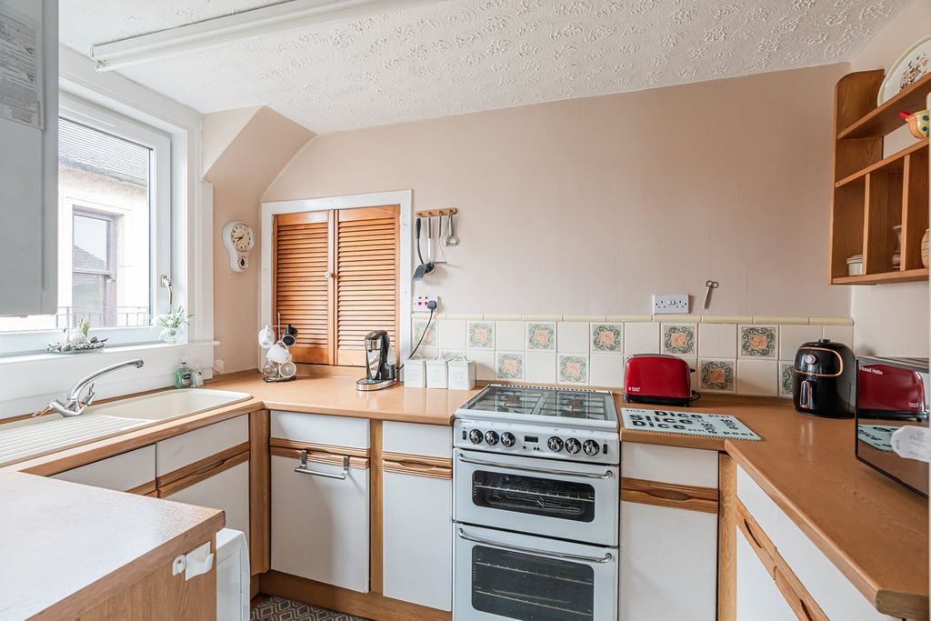 Additional image 4 of 3 bed flat for salePolton Street, Bonnyrigg EH19