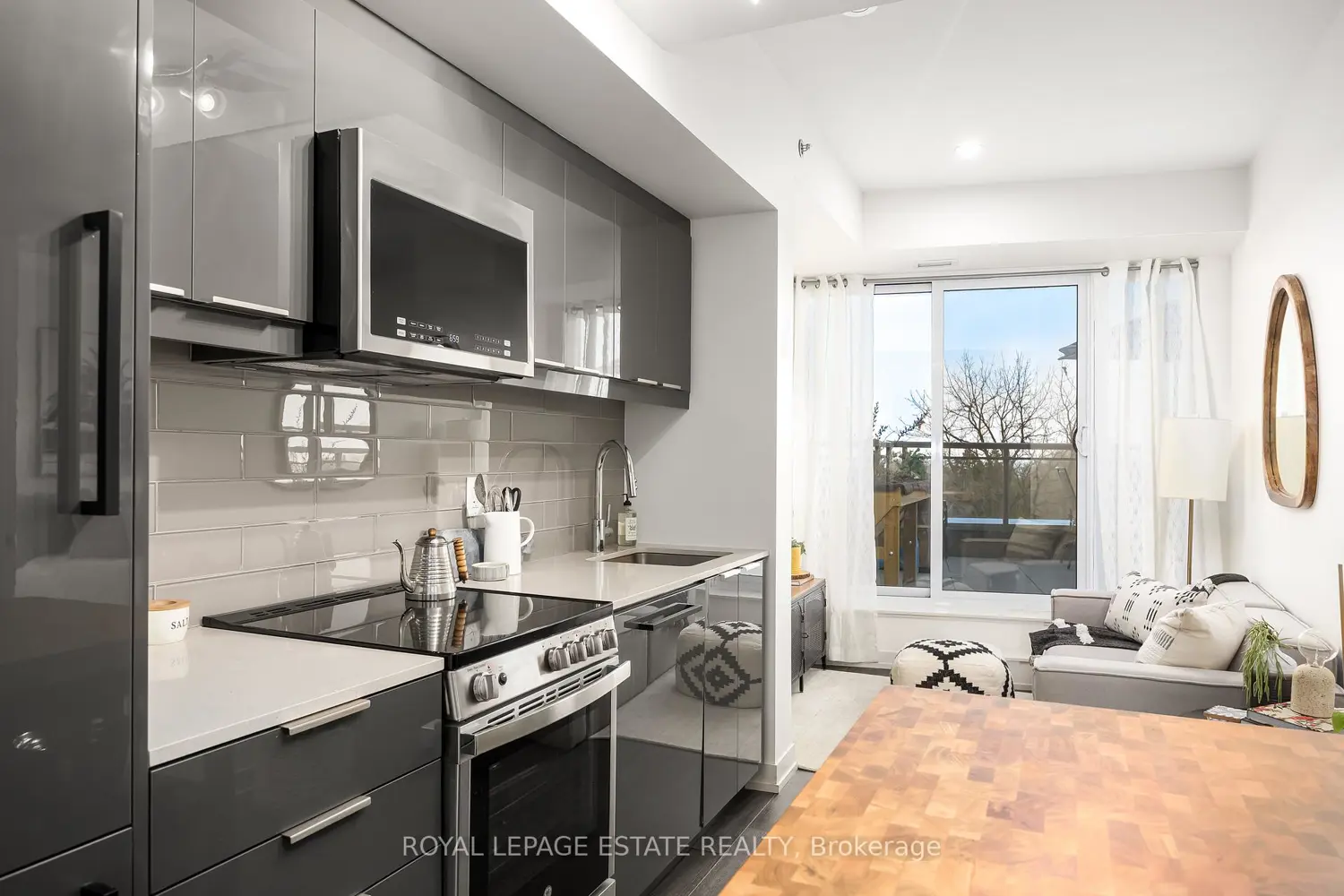 90 Glen Everest Road 611 photo 5