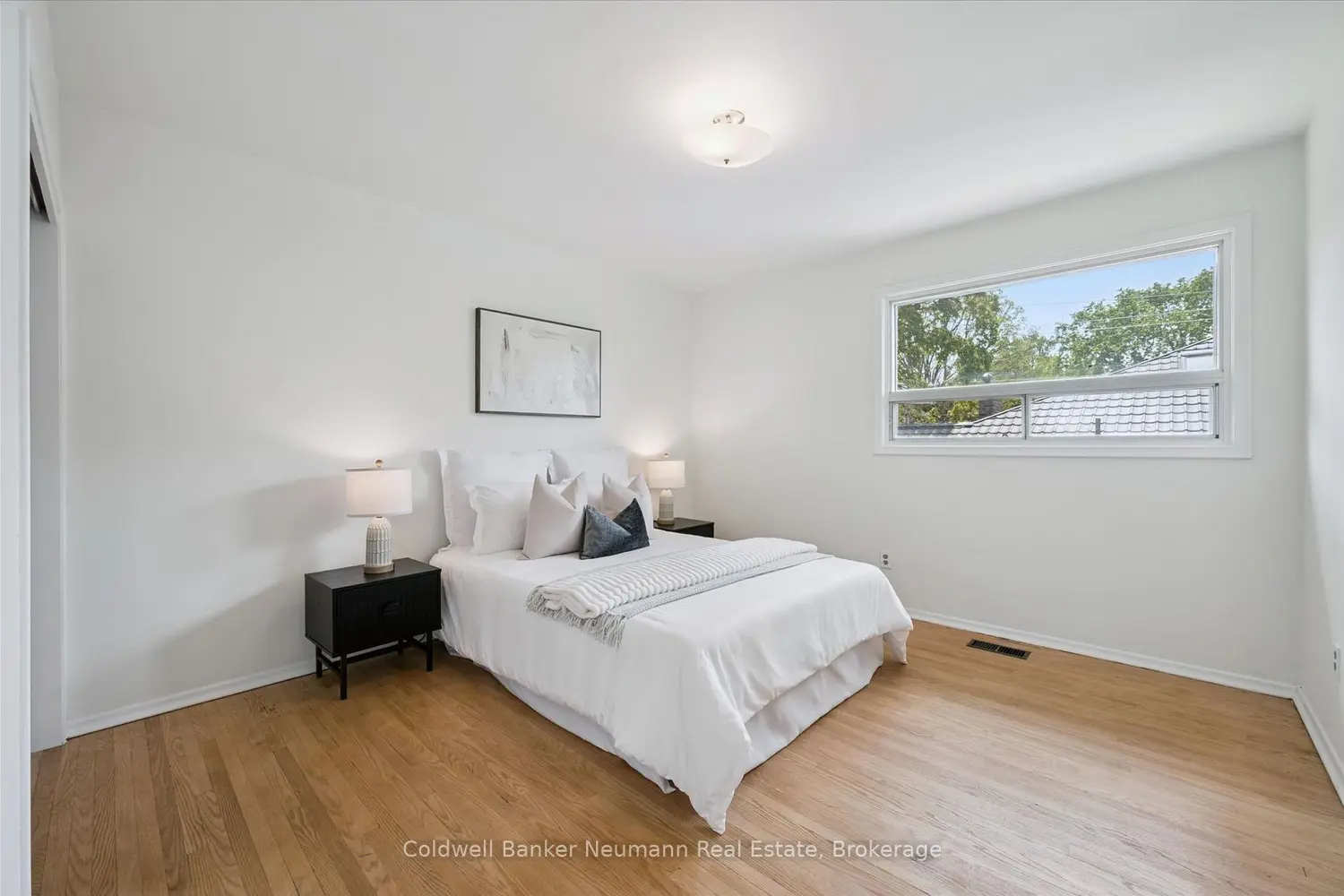 40 Fairview Boulevard