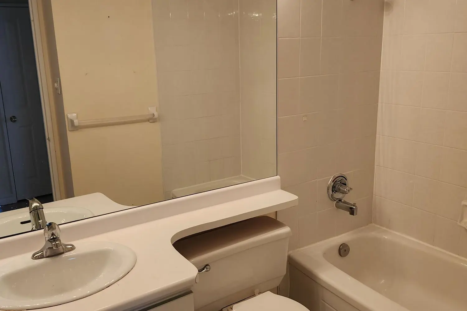 Additional image 14 of 120 Promenade Circle 910
