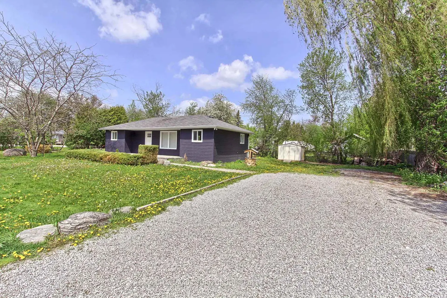 32 Larch Lane photo 3