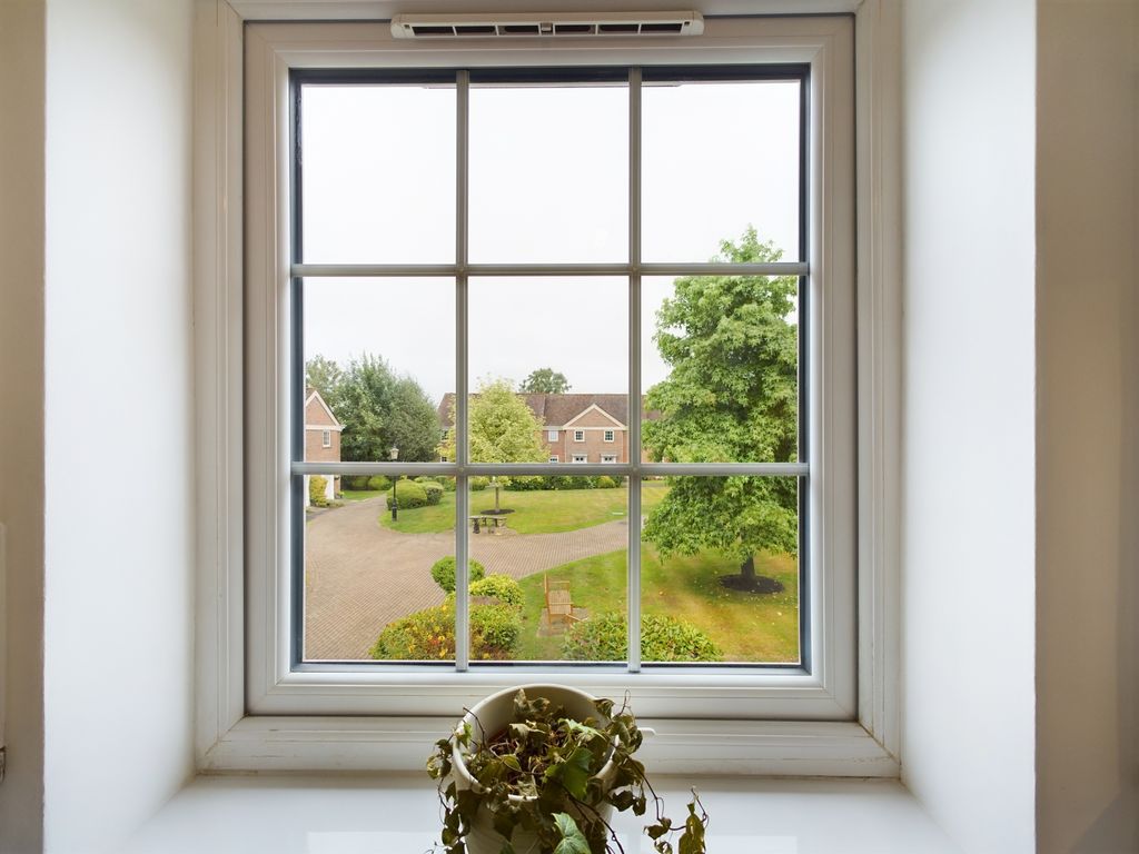 Additional image 9 of 2 bed maisonette for saleHills Place, Horsham RH12