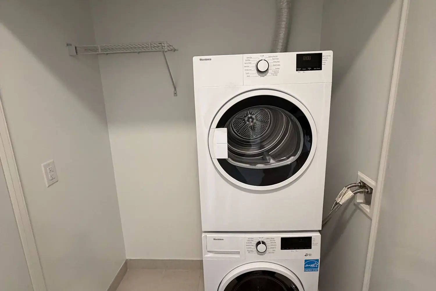 Additional image 11 of 2495 Eglinton Avenue 2407