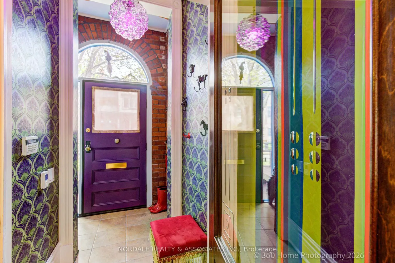 170 Howland Avenue photo 4