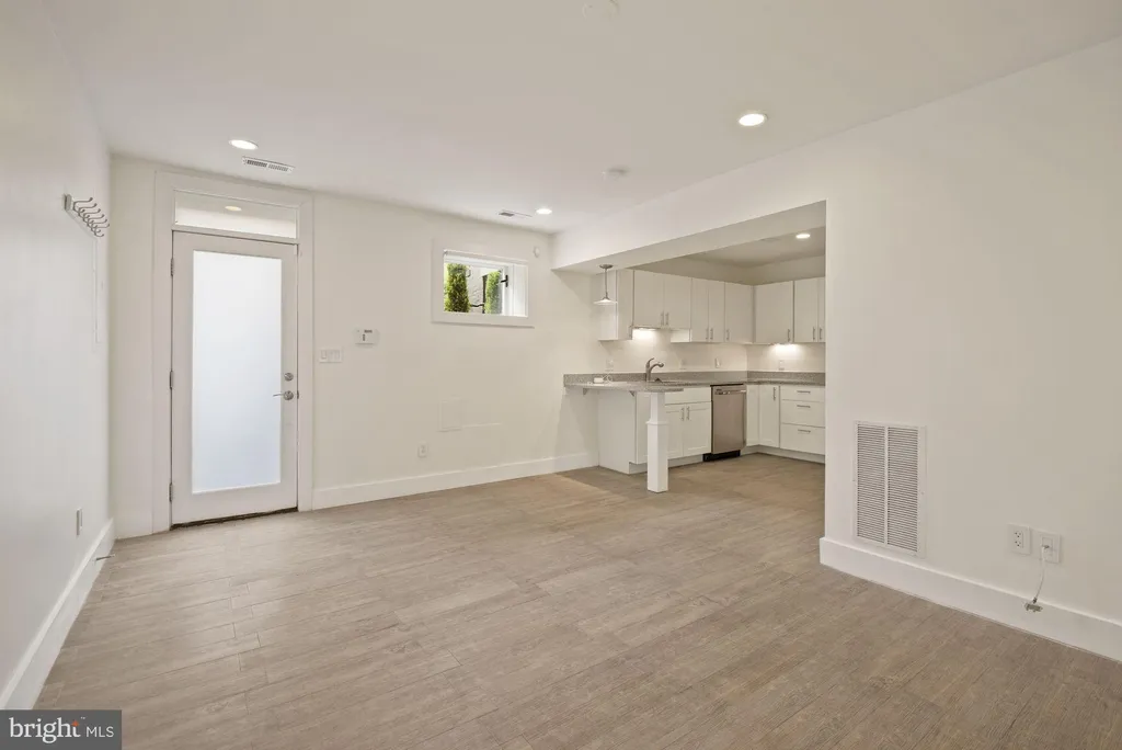 Additional image 8 of 1355 Oak Street NW Unit 2, Washington, DC 20010