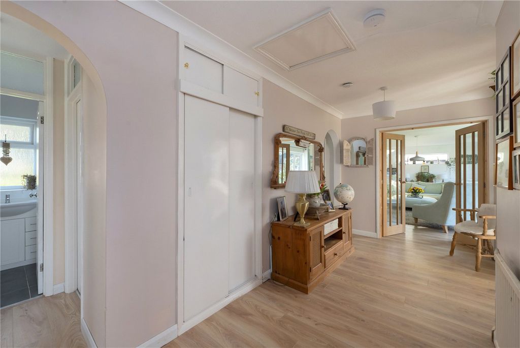 3 bed bungalow for saleCherry Glebe, Mersham, Ashford, Kent TN25 photo 4