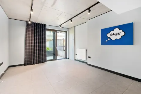 Beton, Wembley Park Boulevard, Wembley HA9