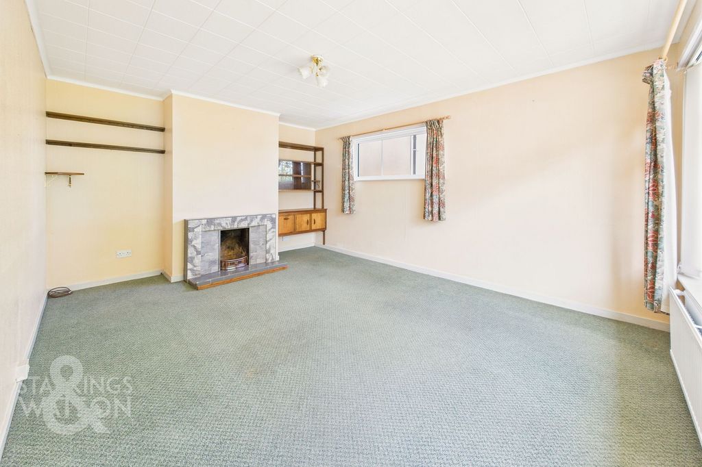 2 bed bungalow for saleStation Road, Ditchingham, Bungay NR35 photo 5