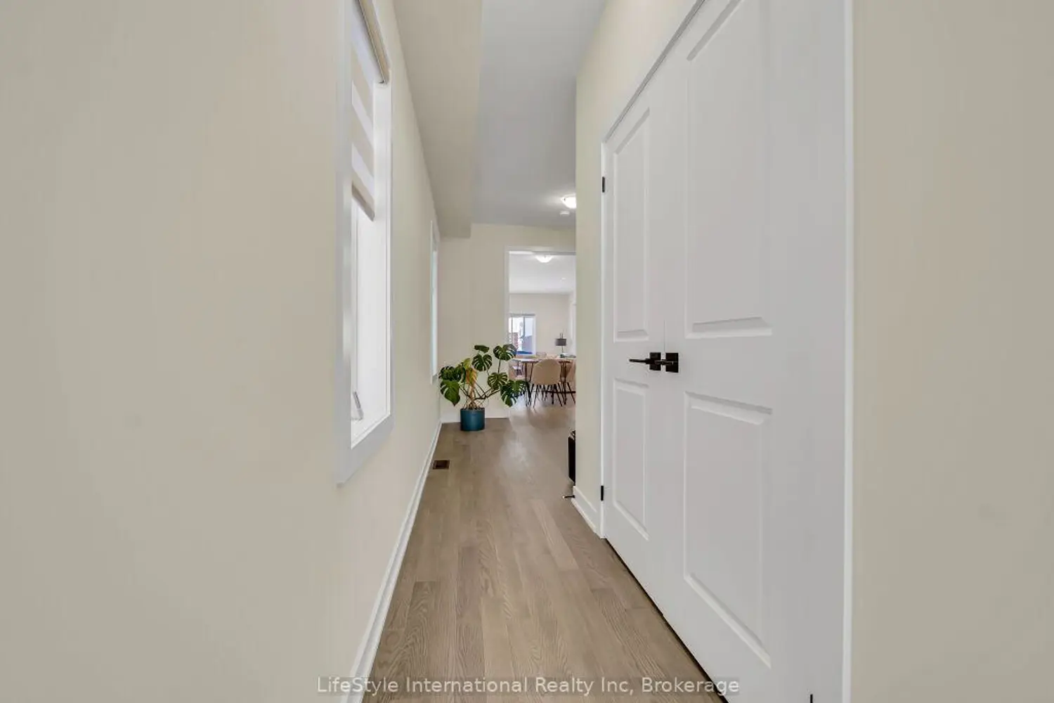 24 Hutchison Road photo 2