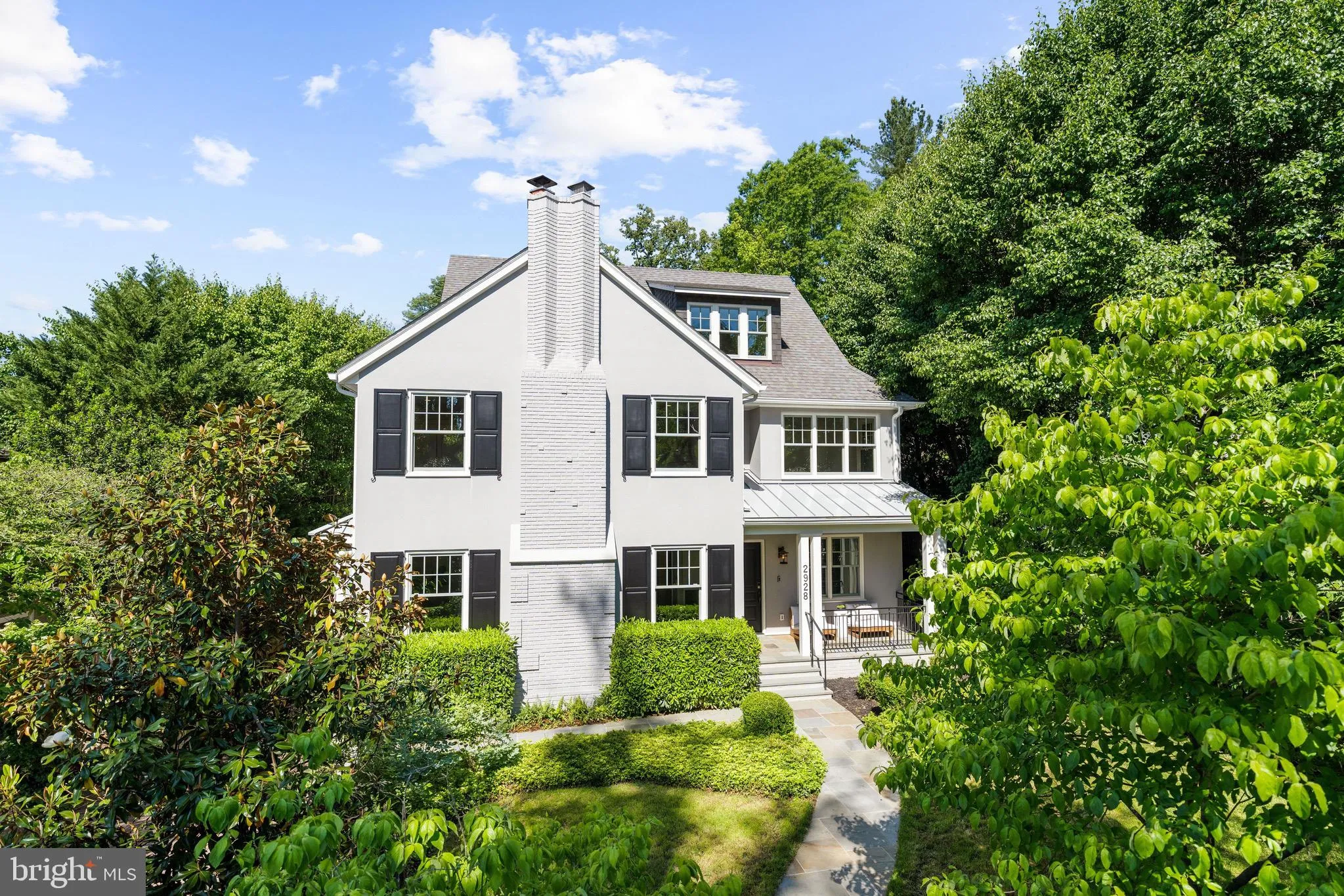 2928 44th Place NW, Washington, DC 20016