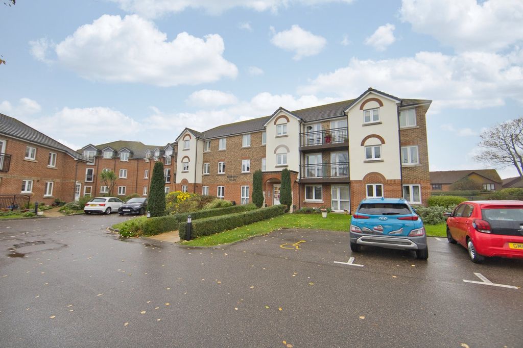 2 bed flat for saleBeechwood Avenue, Deal, Kent CT14