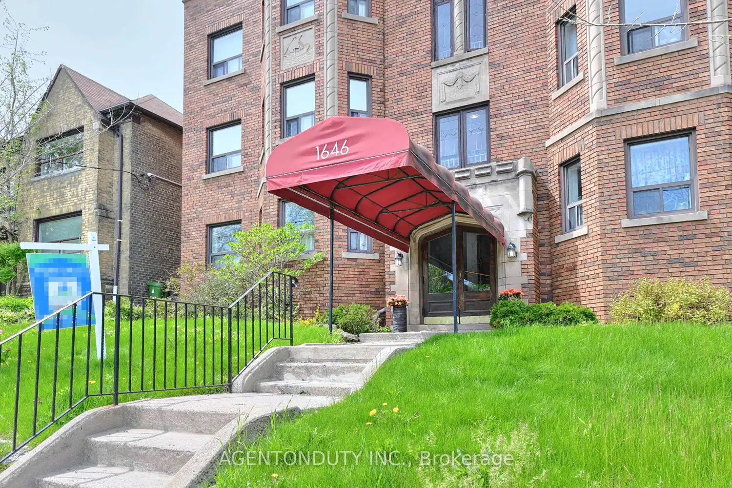 1646 Bathurst Street 17 photo 2