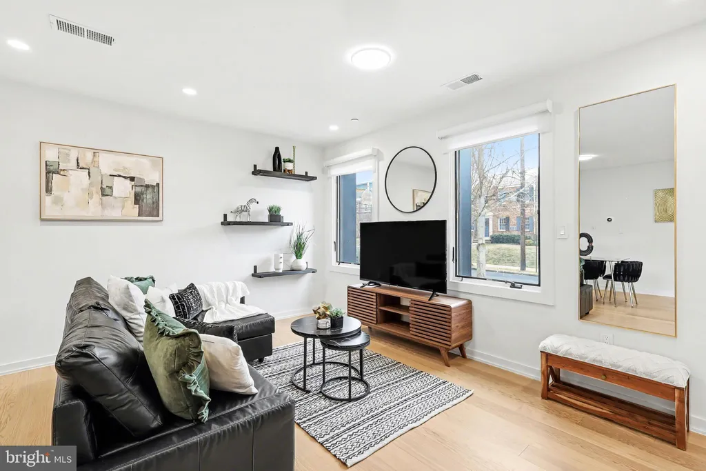Additional image 3 of 2216 40th Place NW Unit 4, Washington, DC 20007