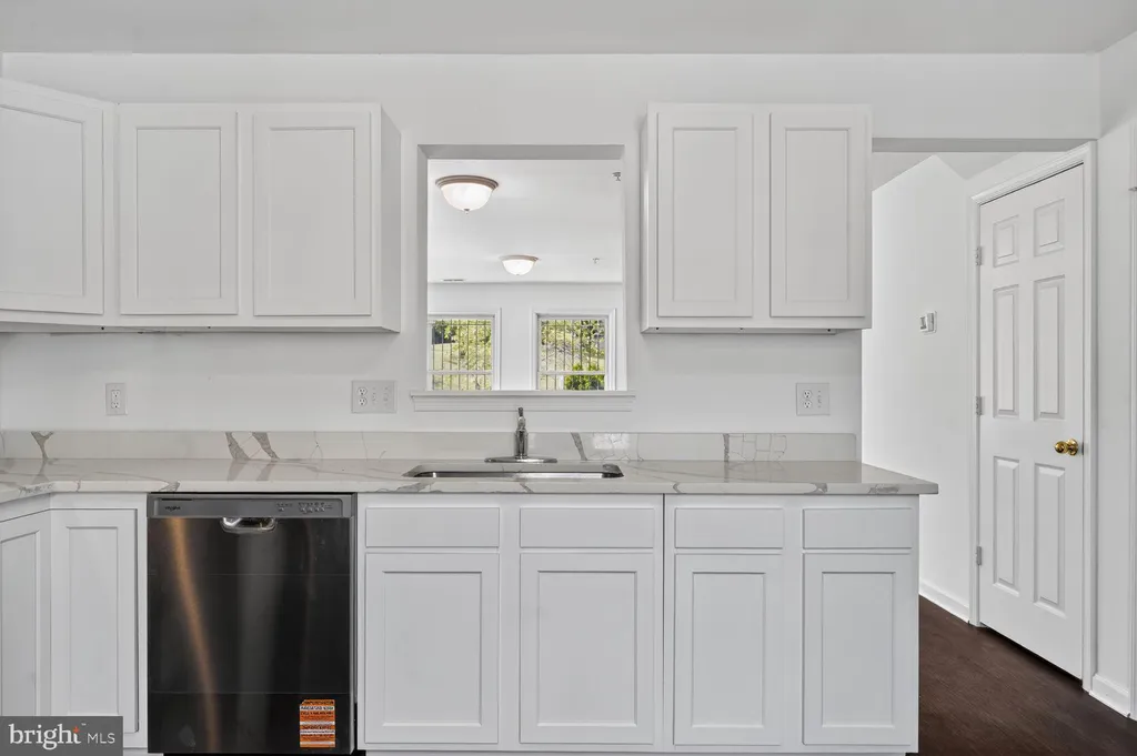 Additional image 6 of 227 54th Street NE, Washington, DC 20019